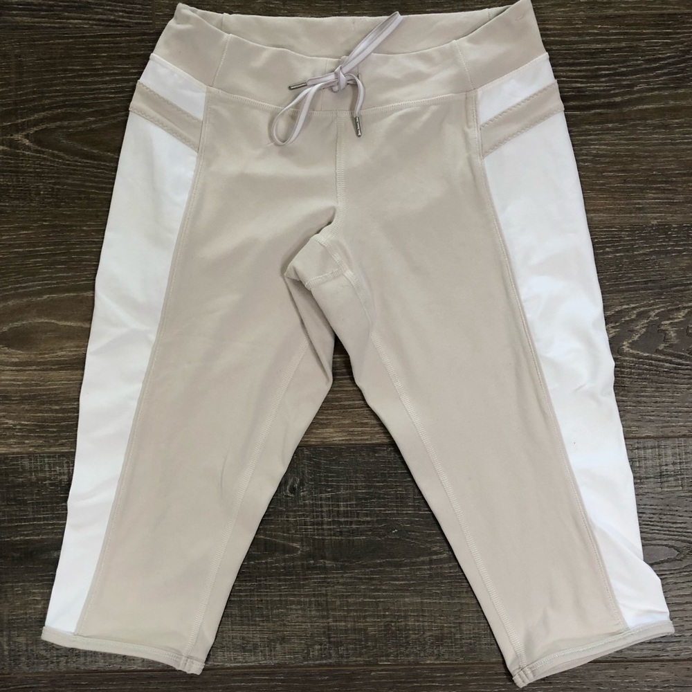 Lululemon Athletics cropped pants